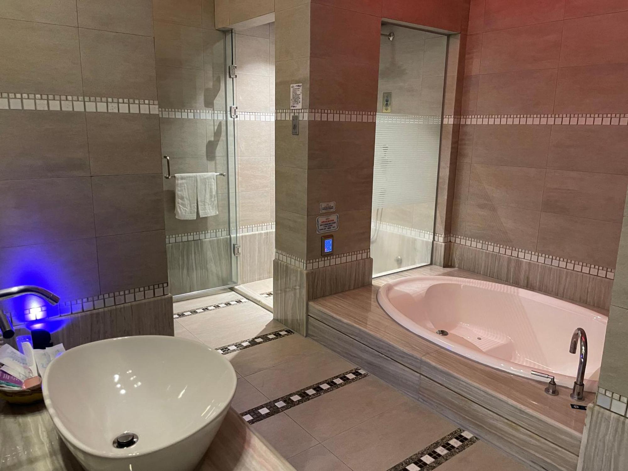 Purple Garden Motel 카오슝 외부 사진